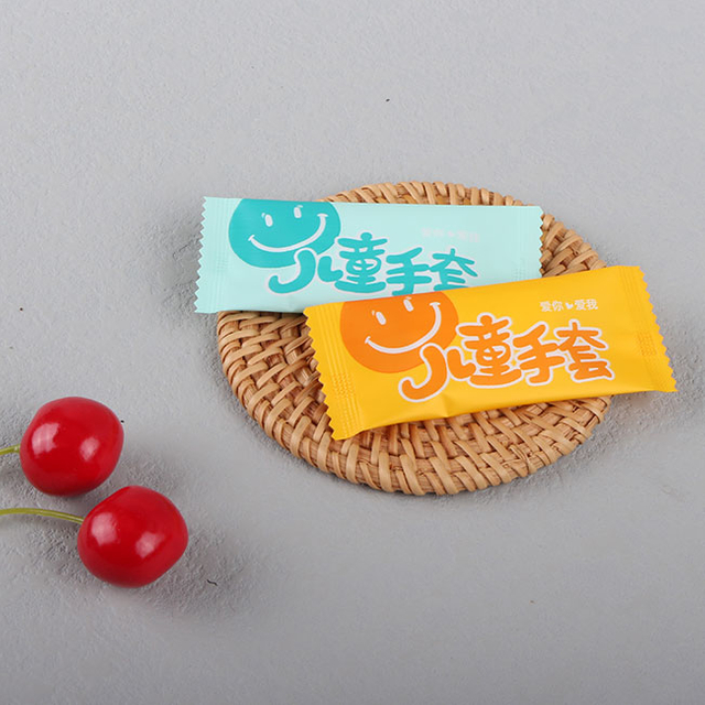 Children Disposable Gloves Extra Thick PE Individual Gloves Pack Kid Protective Gloves for Aged 3-14 individual package